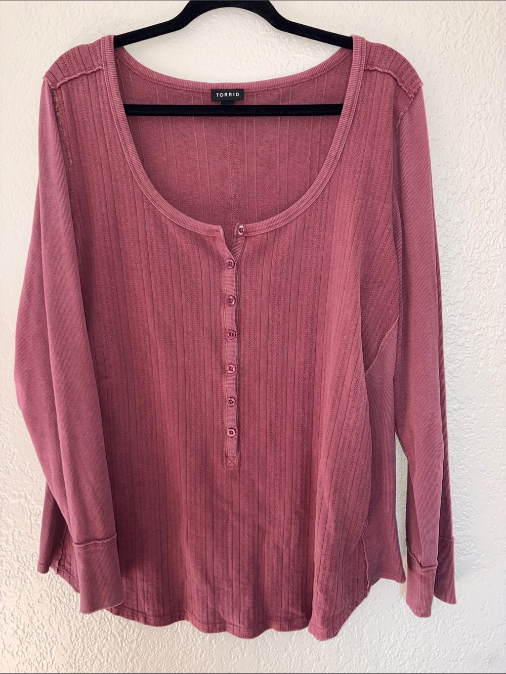 #T372- NWOT Torrid  Long Sleeve Henley Top in Dusty Rose - 2X